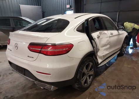 2018 Mercedes-Benz Glc 300 Coupe 4Matic z USA, uszkodzony, nr VIN WDC0J4KB1JF403898